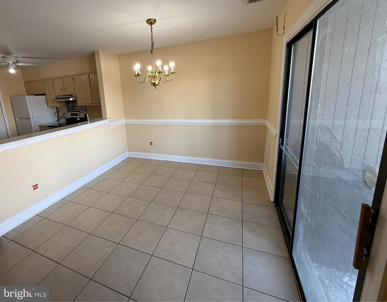 3921 Woodhue Pl - Photo 3 of 21