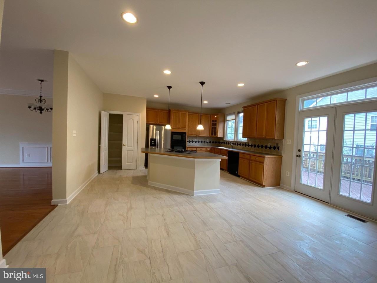 8829 Blue Royale Ln - Photo 6 of 31