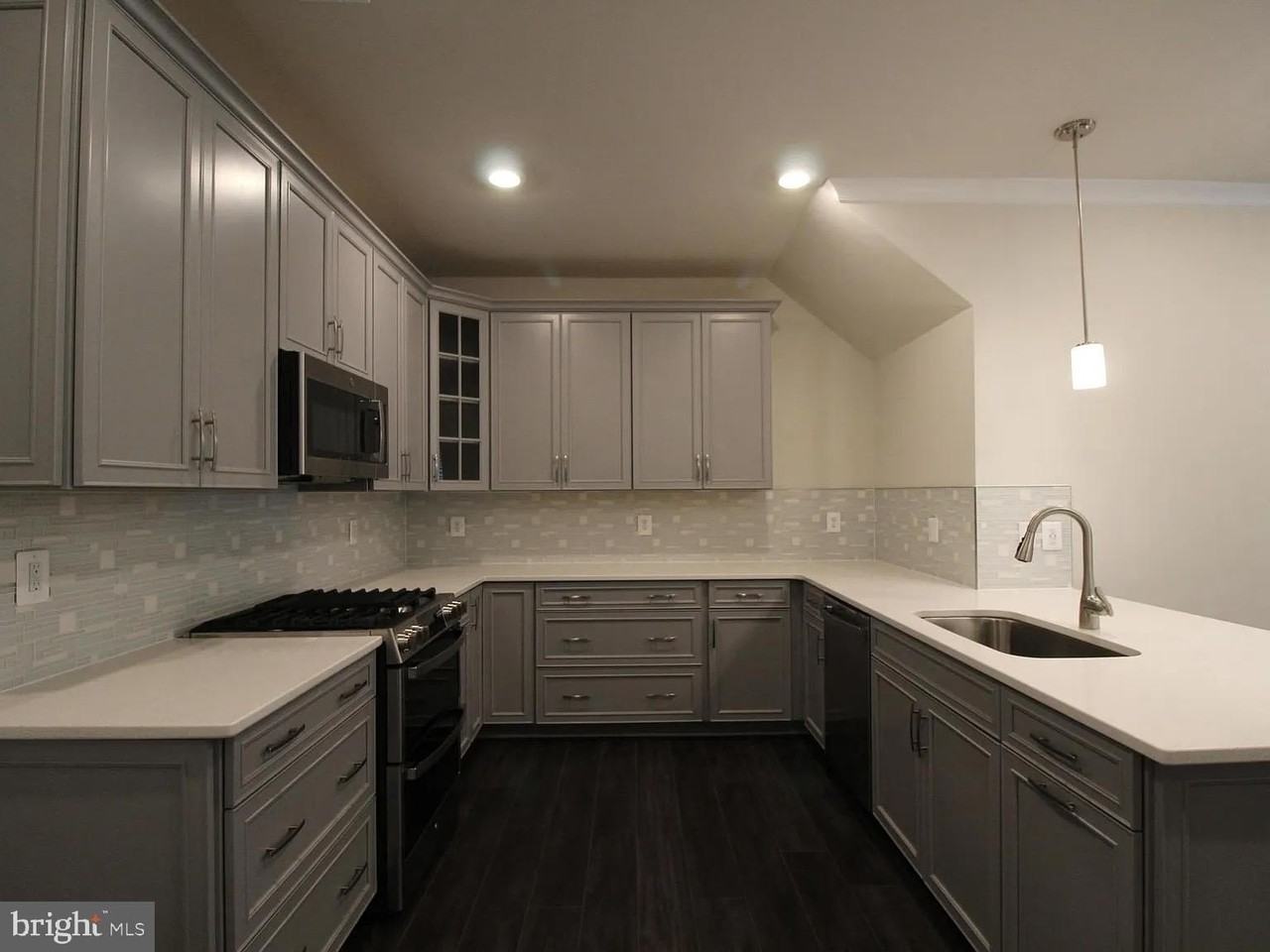 43477 STONEWOOD Terrace - Photo 3 of 12