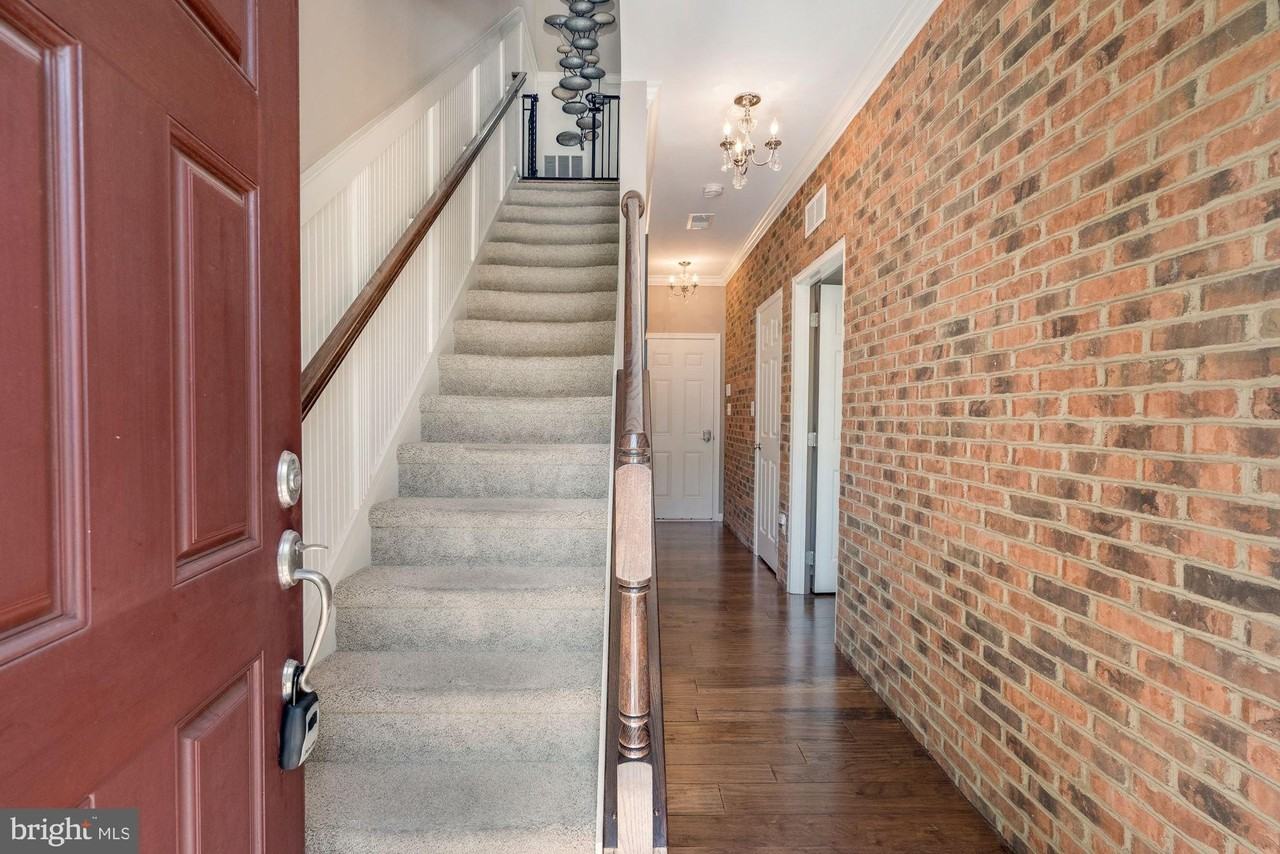 22595 Willington Sq - Photo 6 of 50