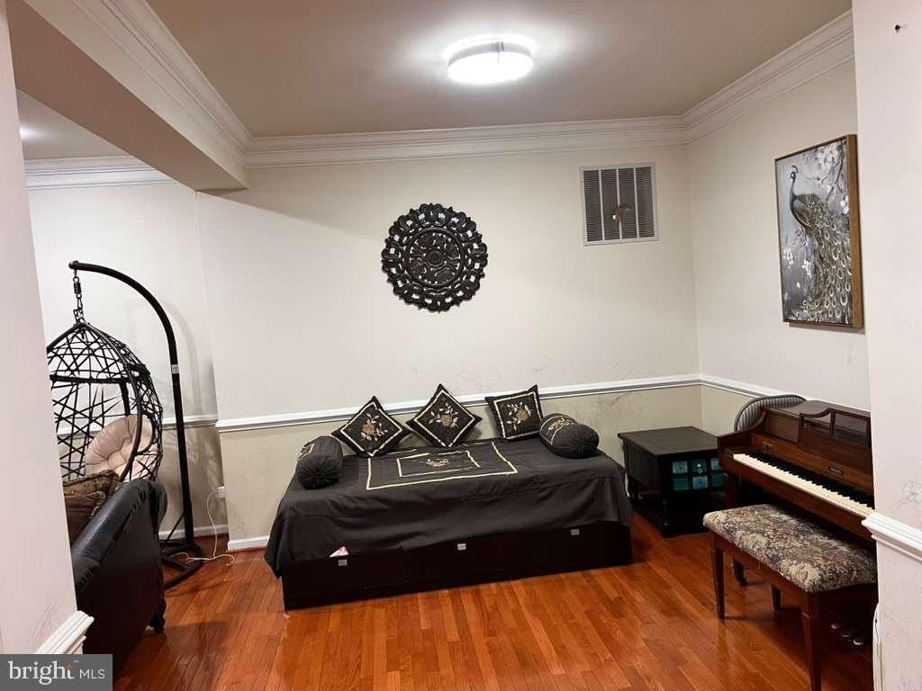 22587 Welborne Manor Sq - Photo 5 of 26