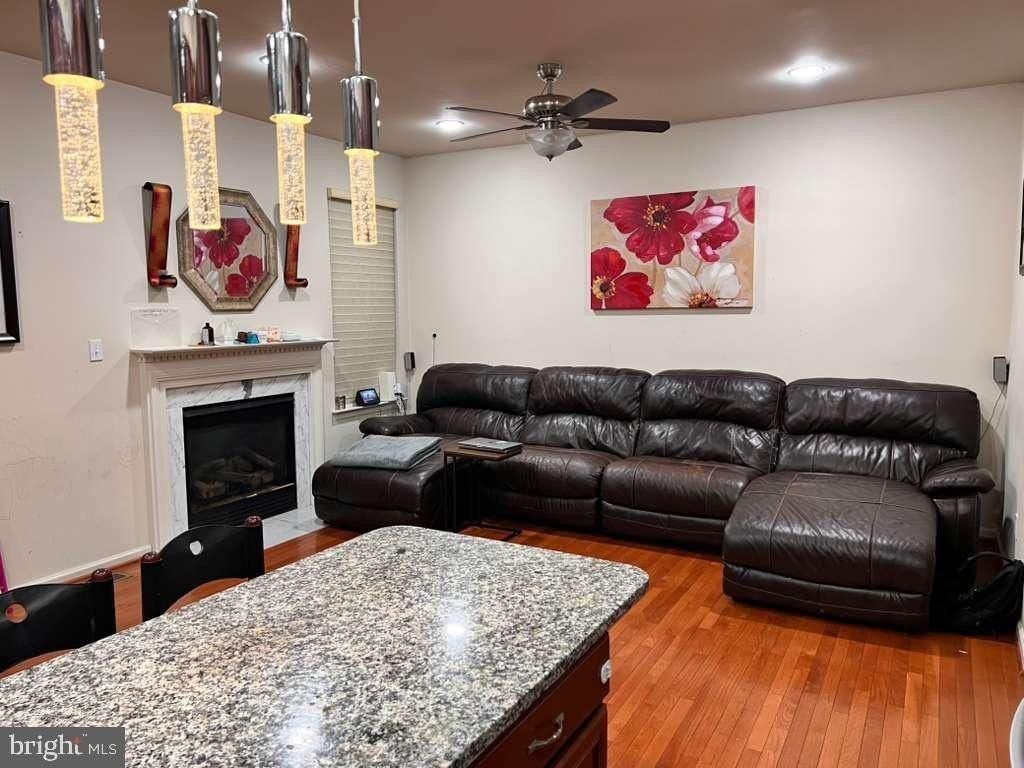 22587 Welborne Manor Sq - Photo 7 of 26