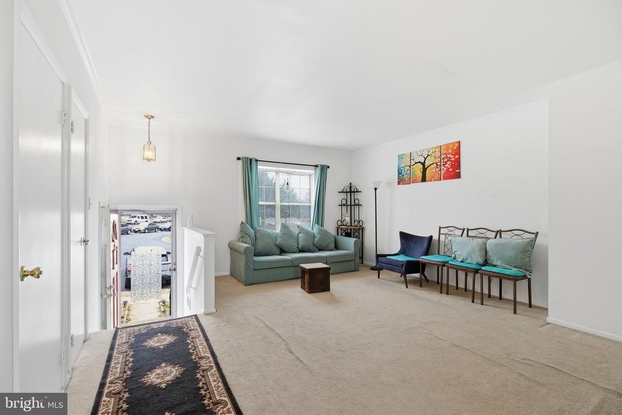 7669 Chadds Landing Way - Photo 3 of 19