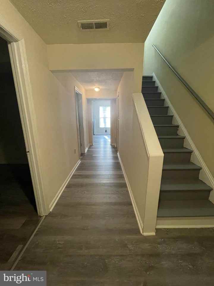 313 Stafford Mews Ln - Photo 3 of 22