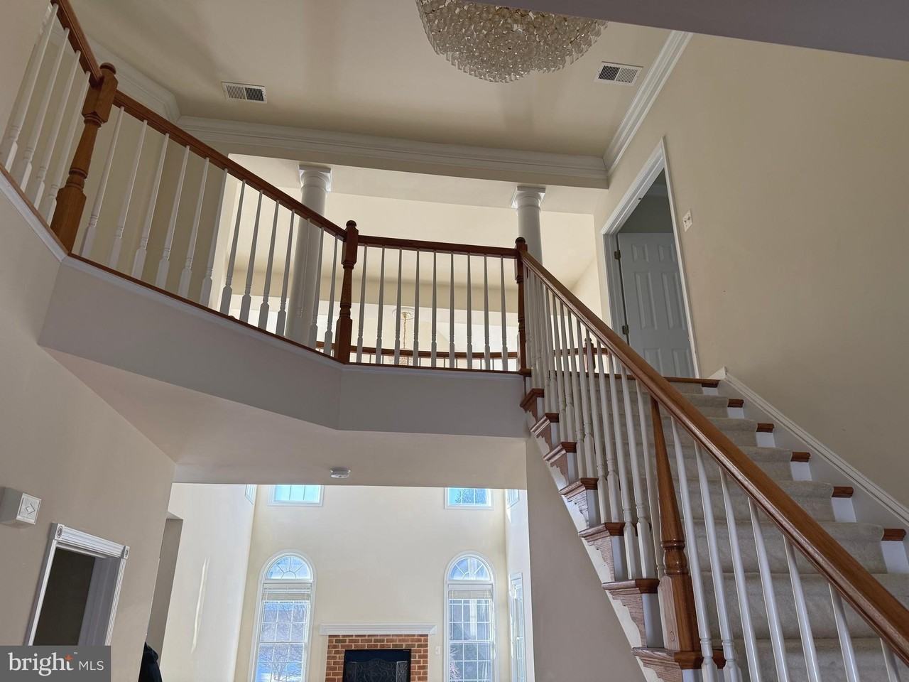 2635 Stoneridge Rd - Photo 3 of 21