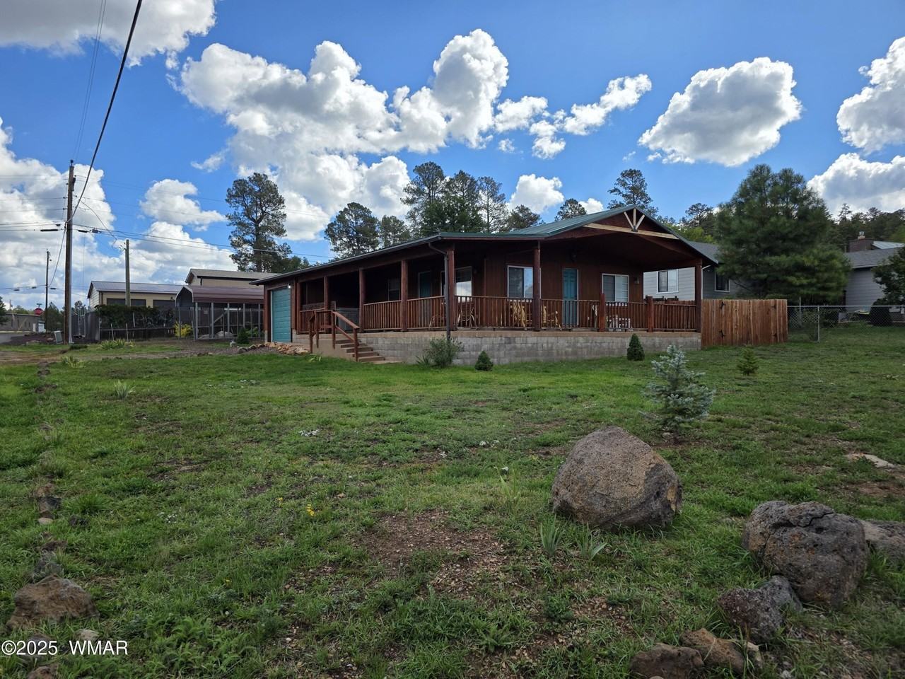 1743 E Nadean Ln - Photo 4 of 28