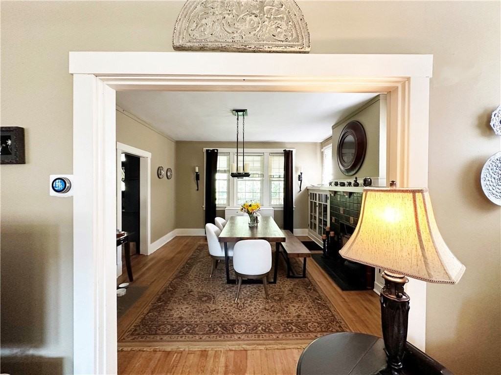 1210 Pemberton St - Photo 4 of 18