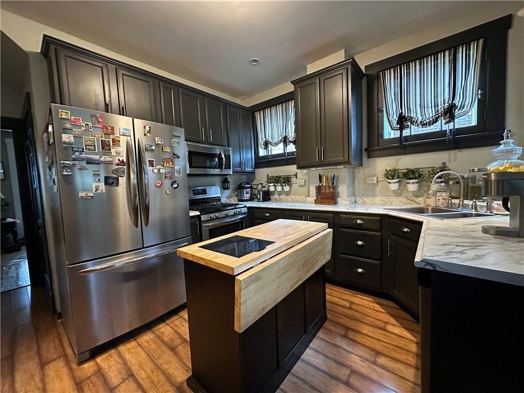 1210 Pemberton St - Photo 7 of 18