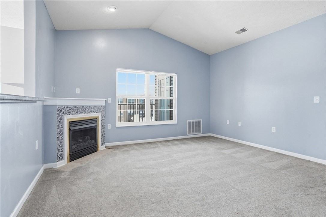 217 Stockton Rdg - Photo 6 of 40