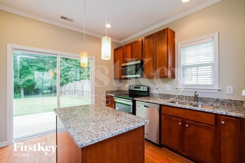 201 Marino Pl - Photo 6 of 15