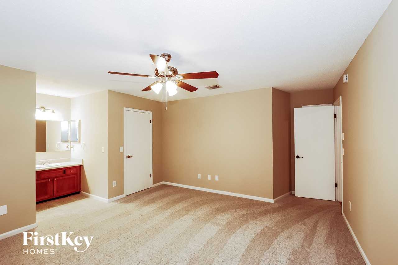 12439 Autumnbrook Trl E - Photo 7 of 15