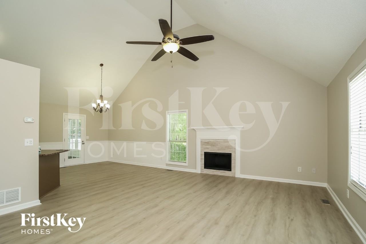 21 Bishop Mill Dr Nw - Photo 3 of 15