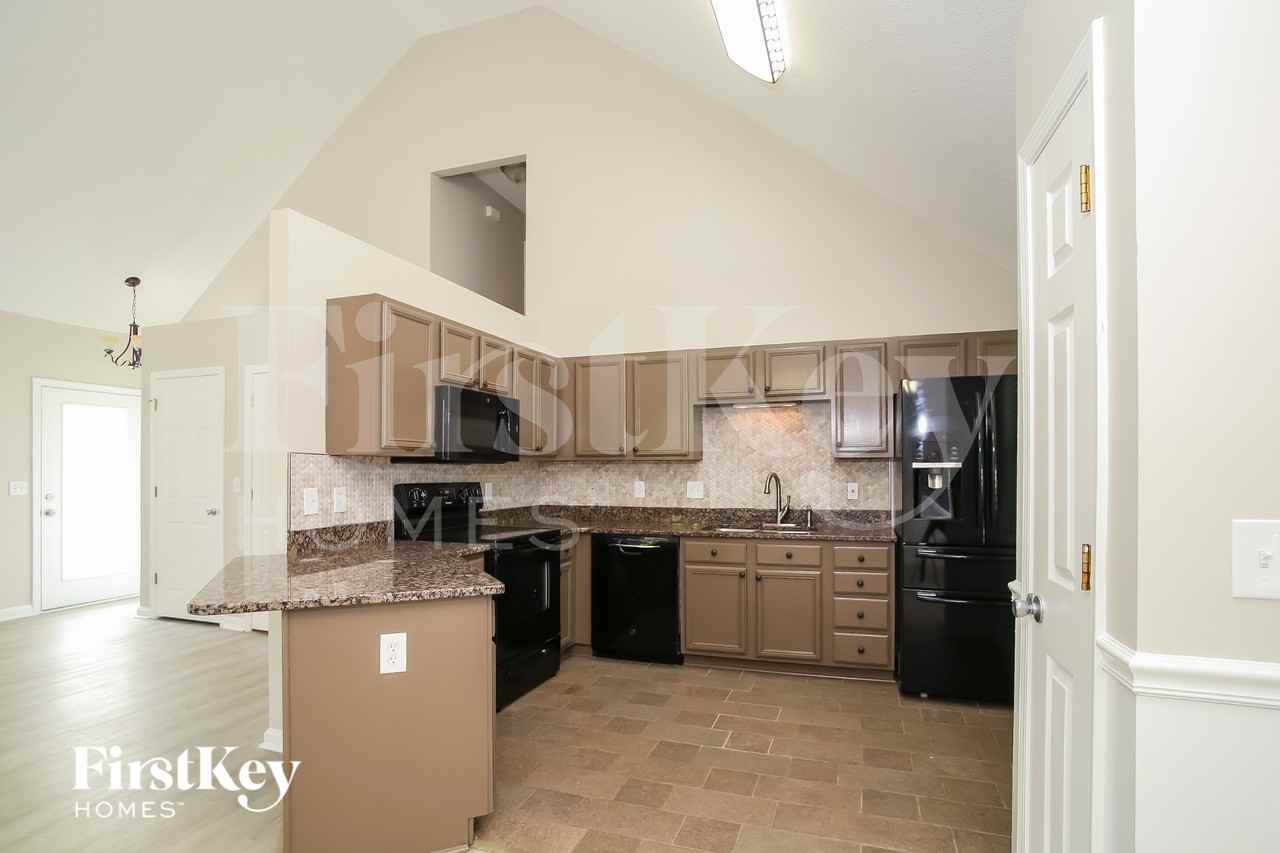 21 Bishop Mill Dr Nw - Photo 6 of 15