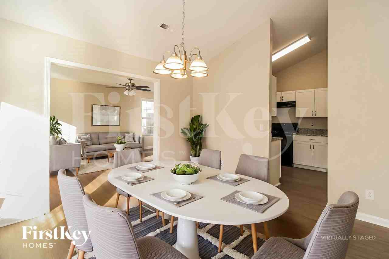 4705 Meadowcroft Rd - Photo 6 of 18