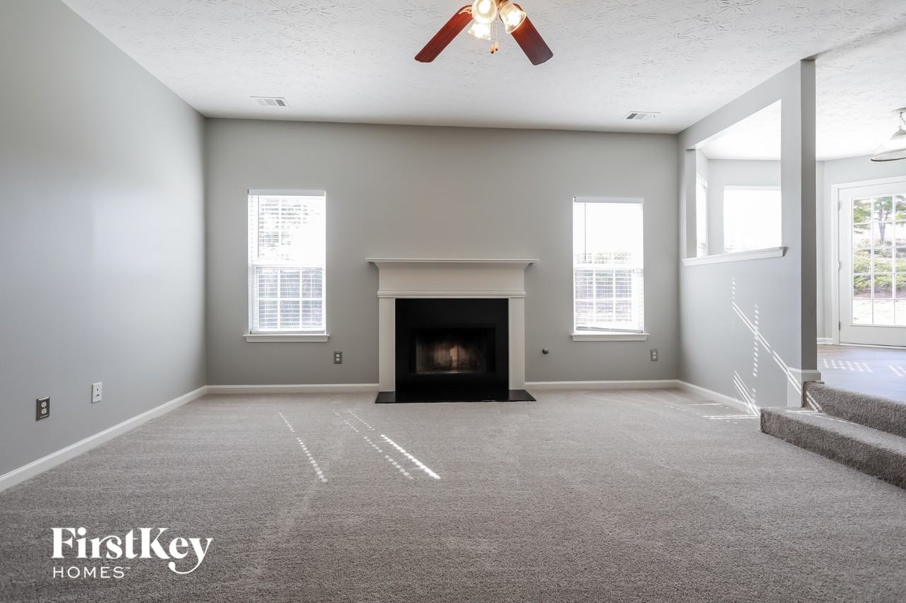 180 Pendergrass Farms Cir - Photo 2 of 15