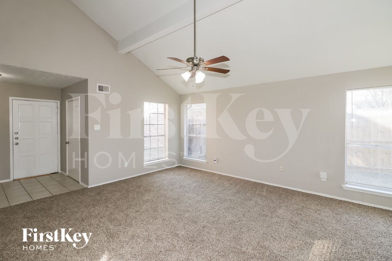 9310 Westacre Pl - Photo 4 of 19