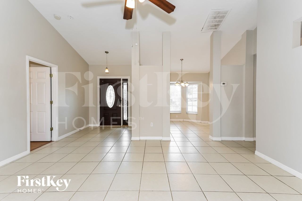 471 Firestone St Ne - Photo 2 of 19