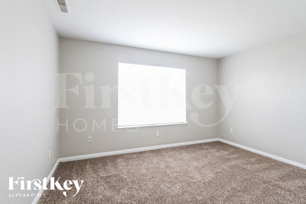 11608 Hornickel Ct - Photo 7 of 15