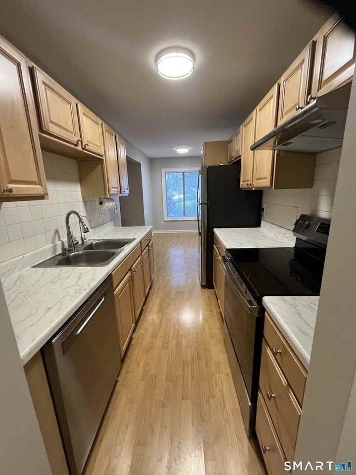 85 Woodsedge Dr - Photo 4 of 12