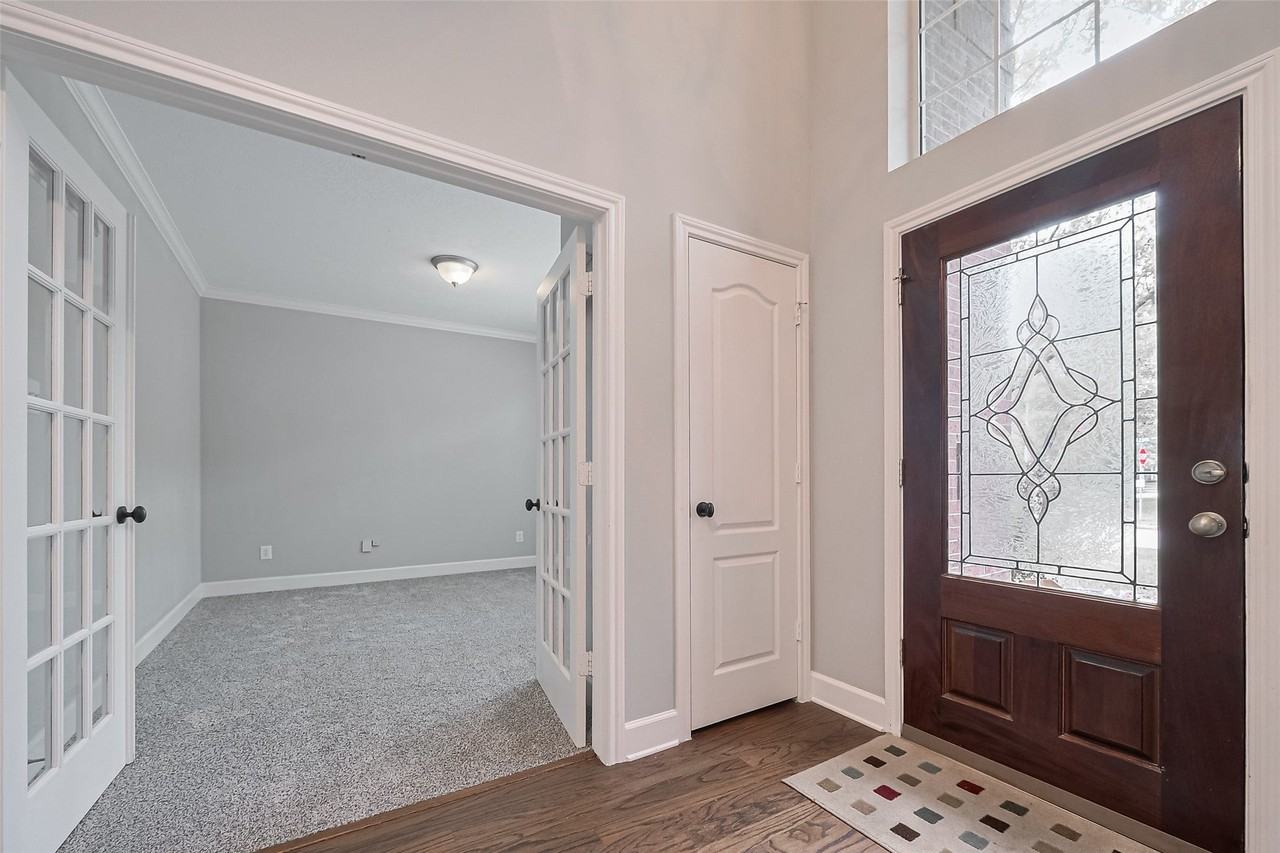 223 Owens Park Dr - Photo 3 of 47