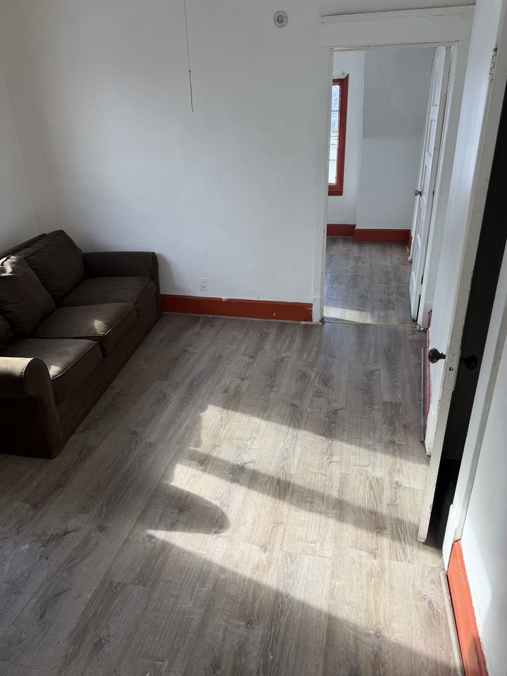 15 Koons Avenue #2 - Photo 5 of 8