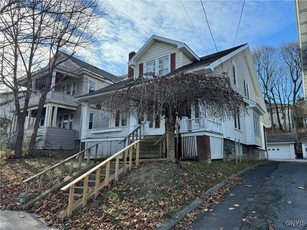 1036 Lancaster Ave