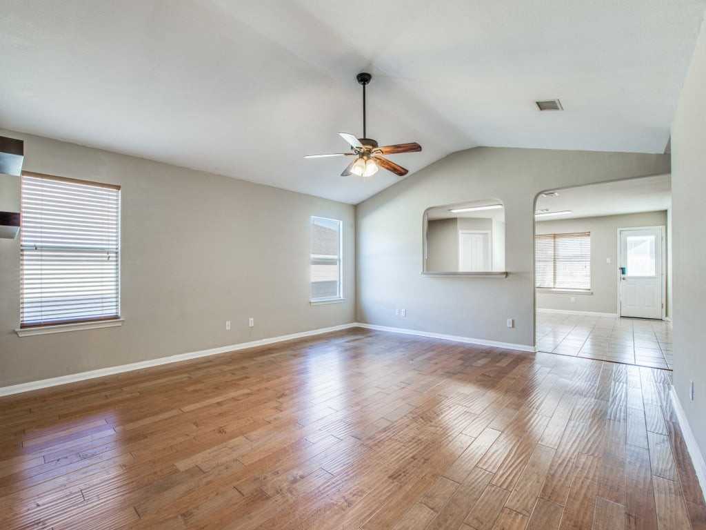 1002 Magnolia Fld - Photo 4 of 16