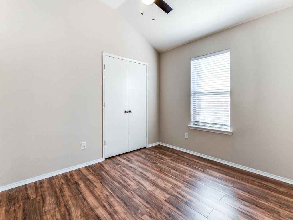 6508 Manitoba St - Photo 6 of 13