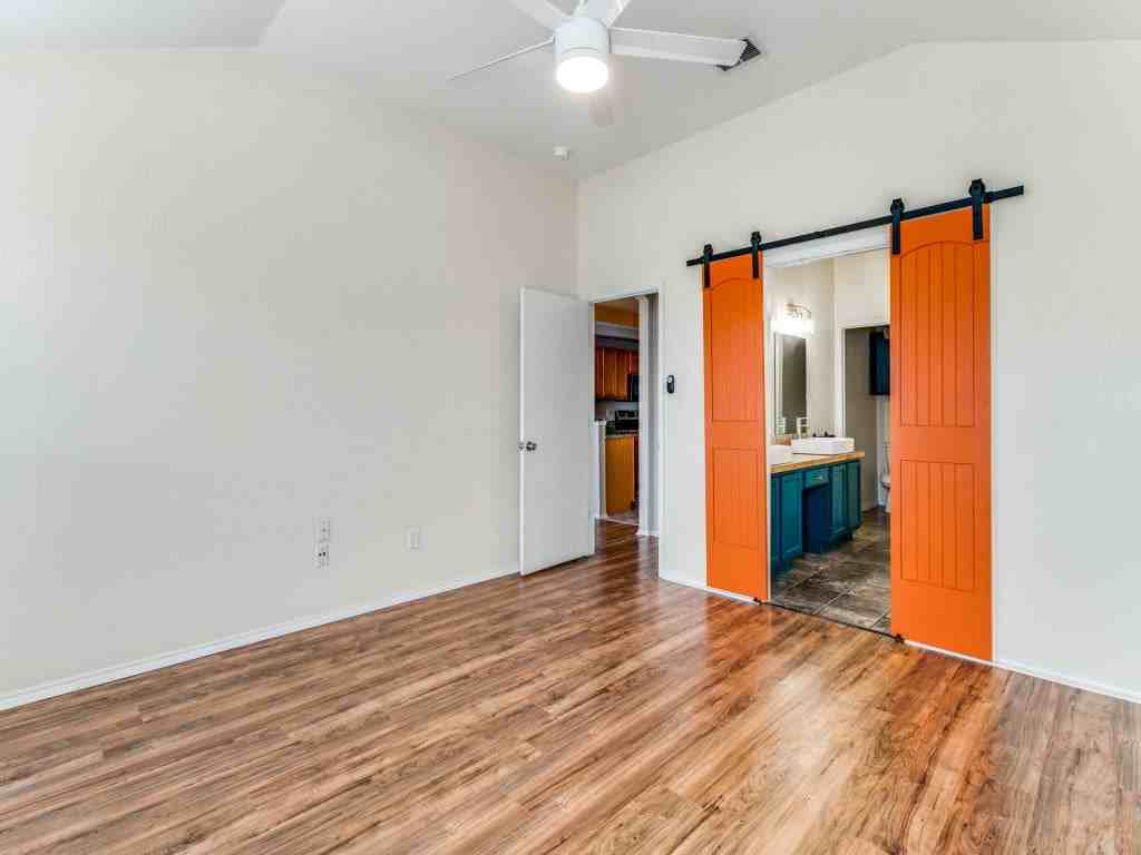 6508 Manitoba St - Photo 7 of 13