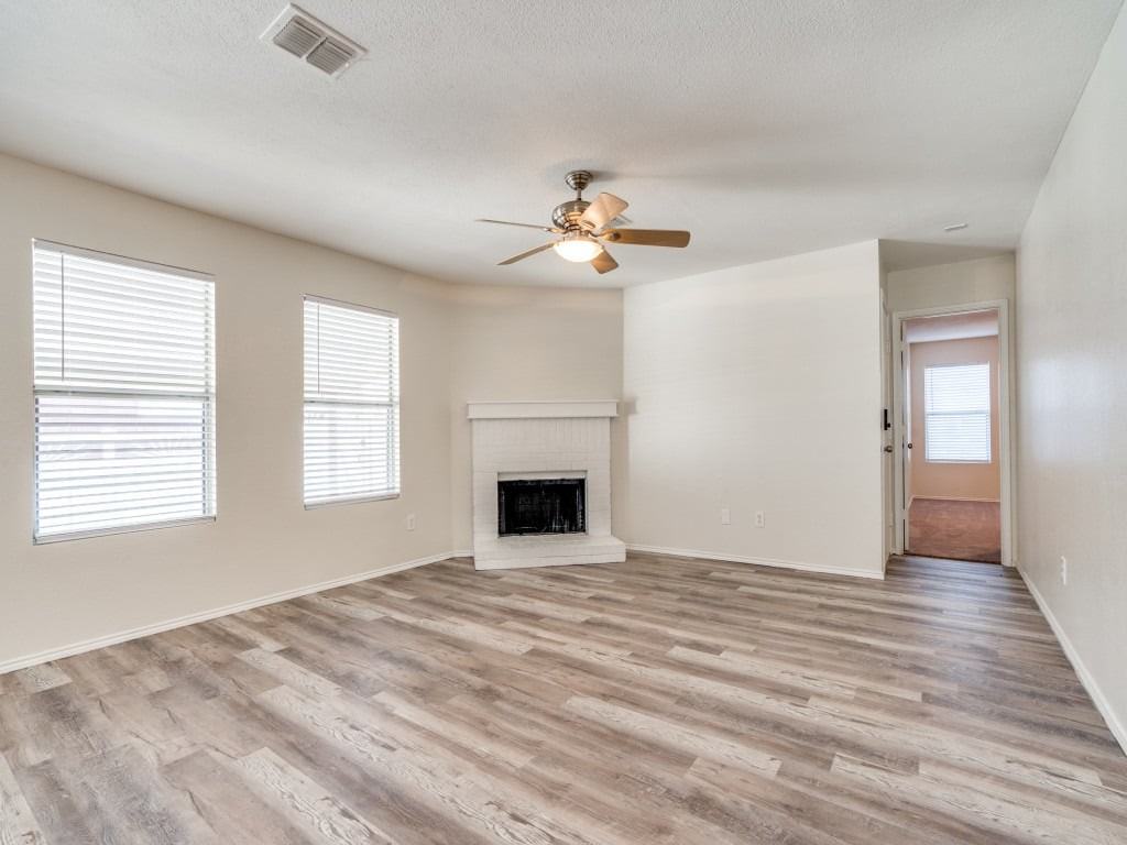 725 Lovern St - Photo 3 of 13