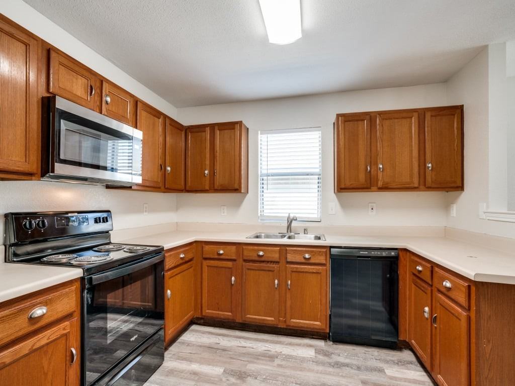 725 Lovern St - Photo 6 of 13