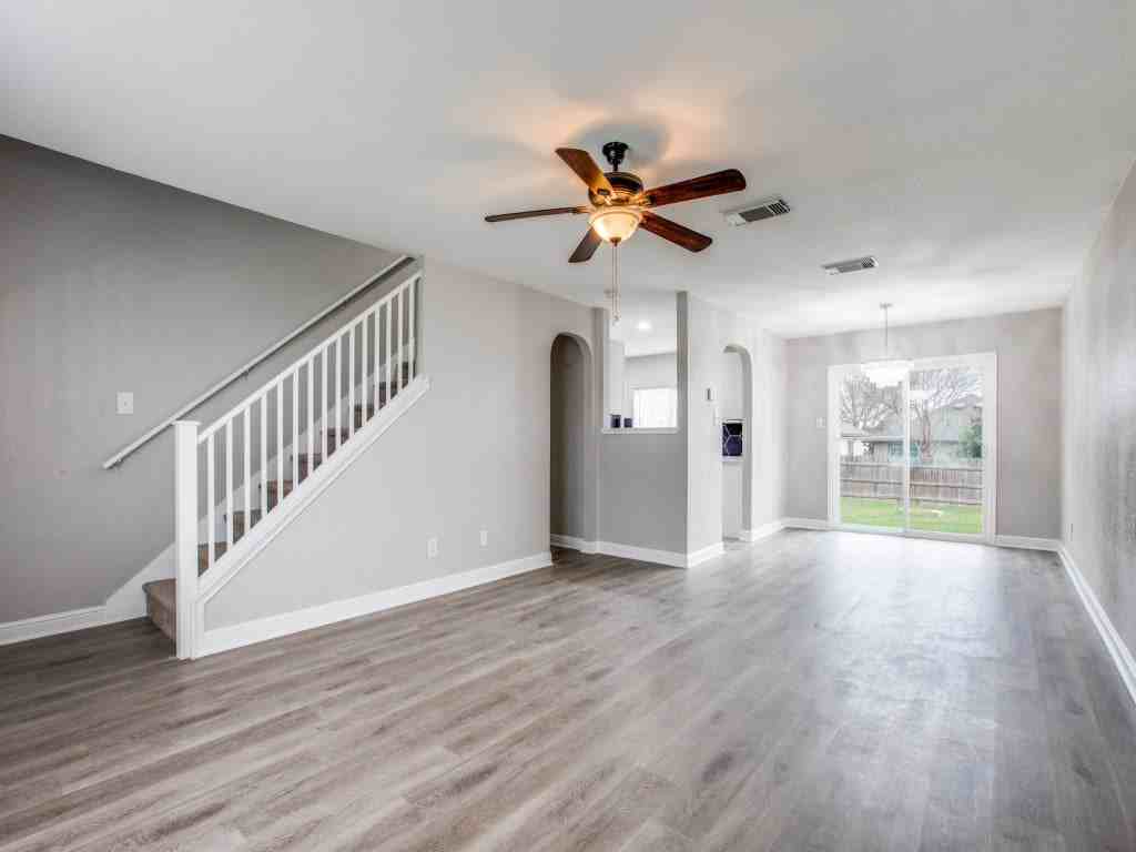 7838 Winterstone Dr - Photo 3 of 13