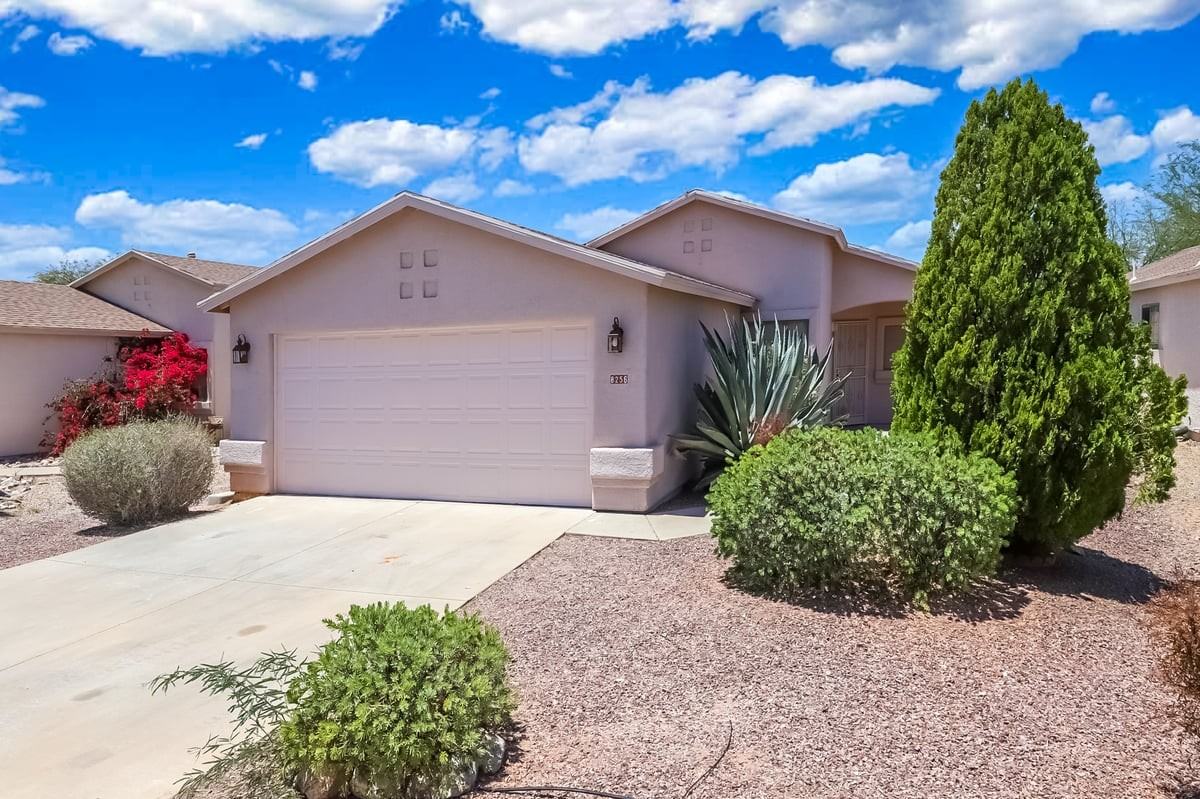 8256 South Vía Del Forjador - Photo 4 of 28