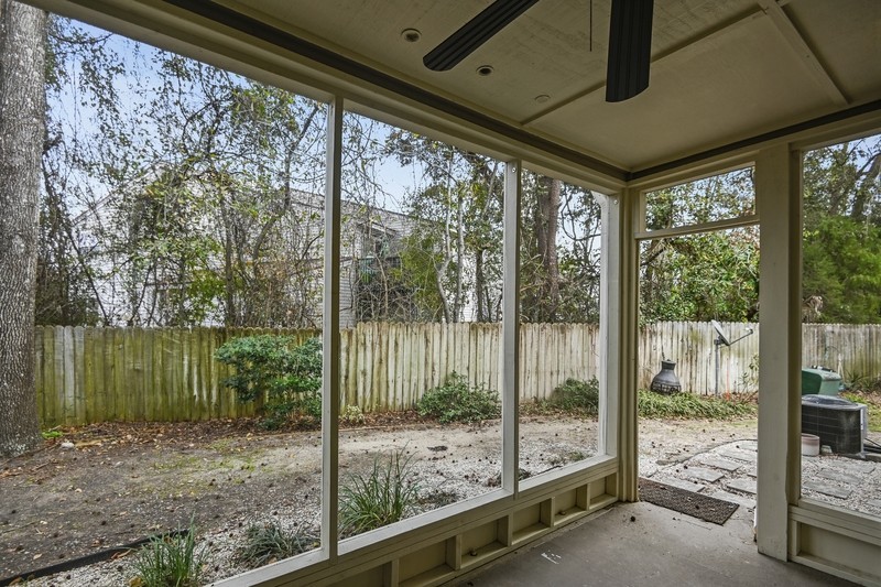 1878 Montclair Dr #B - Photo 5 of 24