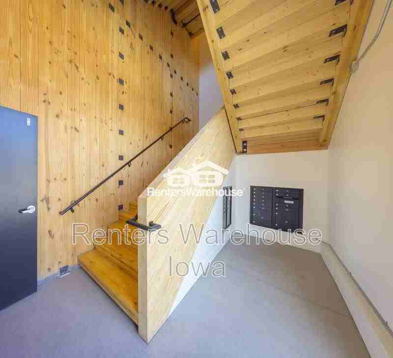2701 Ingersoll Ave #204 - Photo 2 of 11