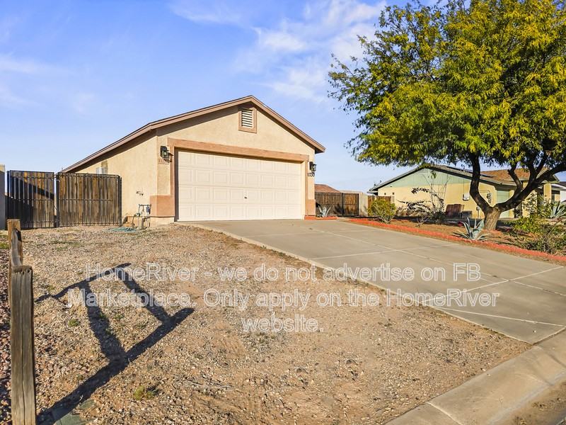11730 W Cabrillo Dr - Photo 2 of 27