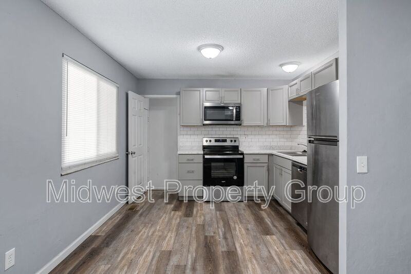 2495 Lindsay Ln - Photo 5 of 30