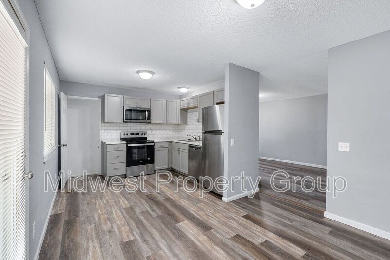 2495 Lindsay Ln - Photo 6 of 30