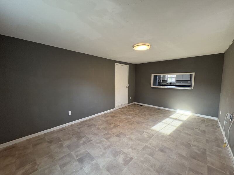 721 Litchfield Ln - Photo 6 of 14