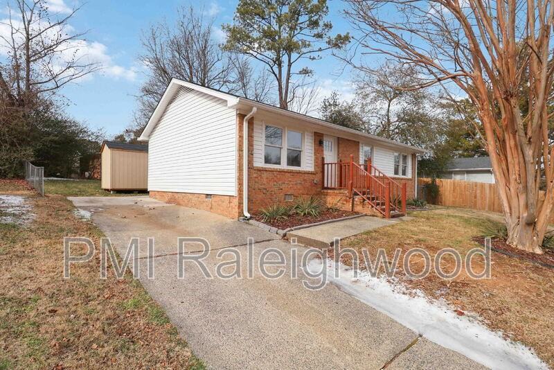2204 Emerson Pl - Photo 3 of 31