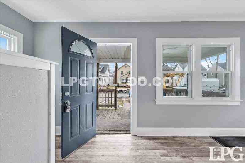 927 Alvison Rd - Photo 2 of 30