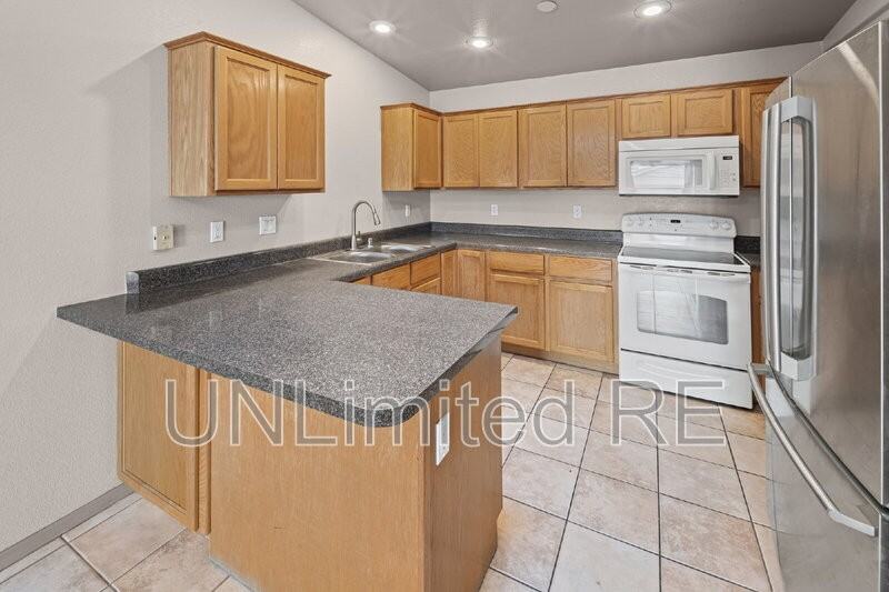 2470 Constellation Dr #102 - Photo 6 of 26