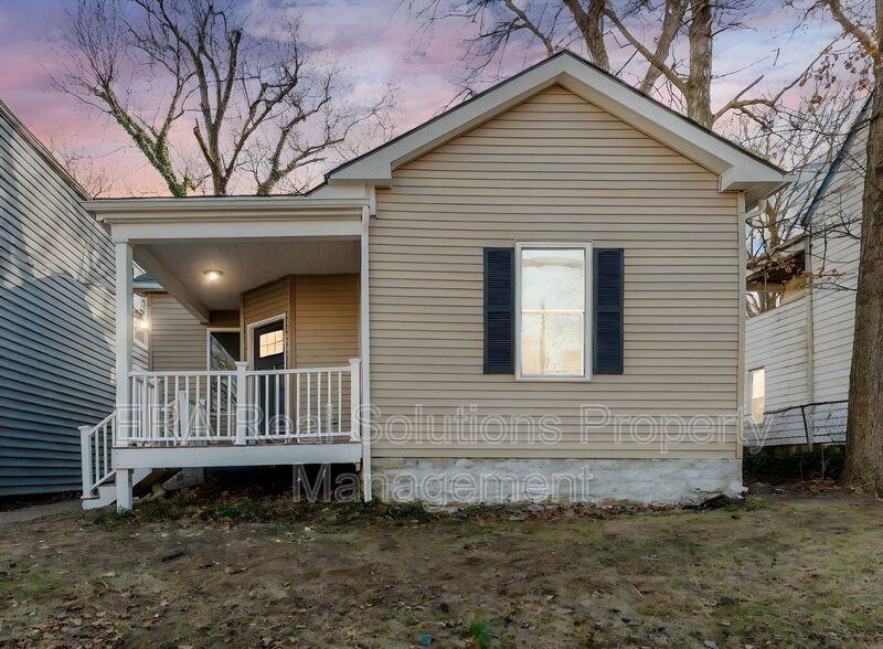 4612 Ward St - Photo 2 of 18