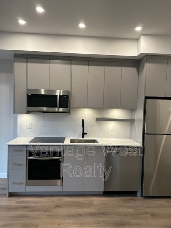 1201 Devonshire Ave - Photo 2 of 24