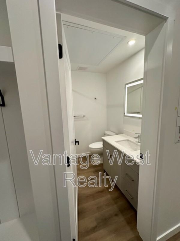 1201 Devonshire Ave - Photo 6 of 24