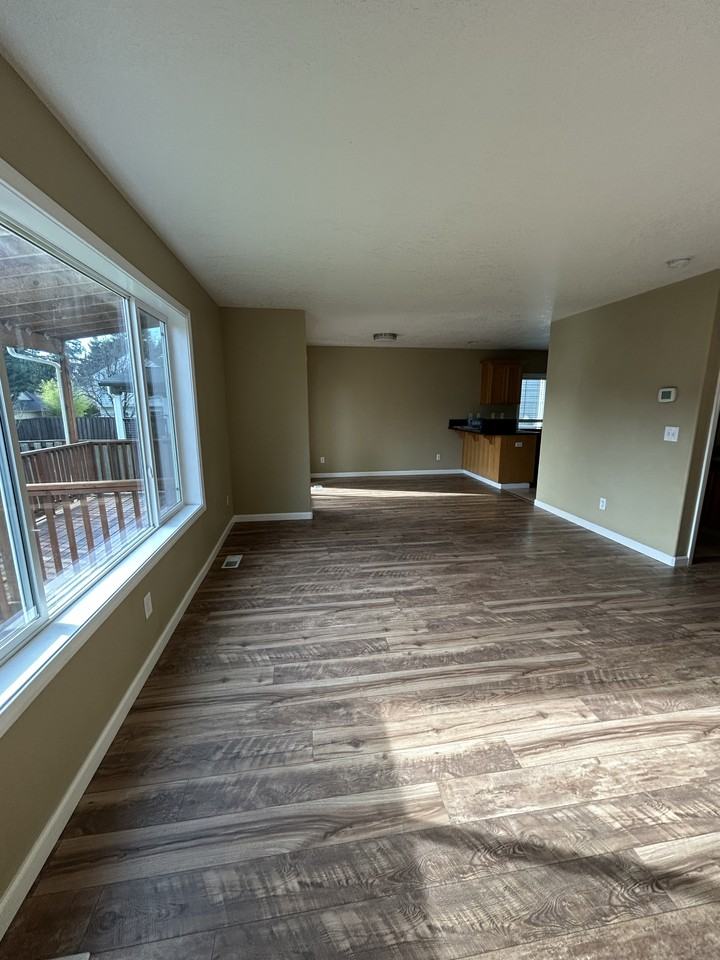 14932 Se Pomfret Rd - Photo 3 of 11