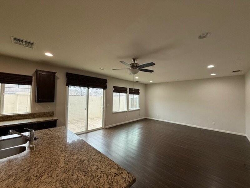 1275 Dartmouth Cir - Photo 2 of 18