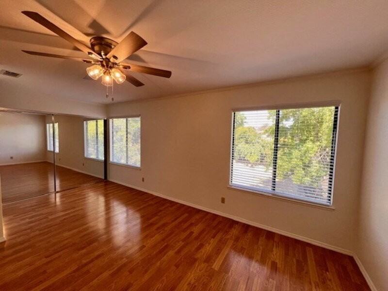 3552 Larchmont Ct - Photo 2 of 20