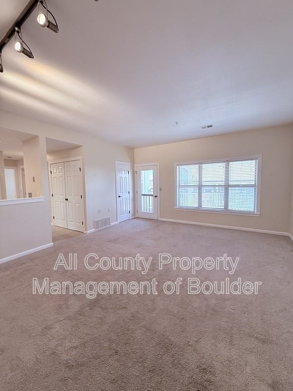 1460 Lee Hill Dr #5 - Photo 2 of 21