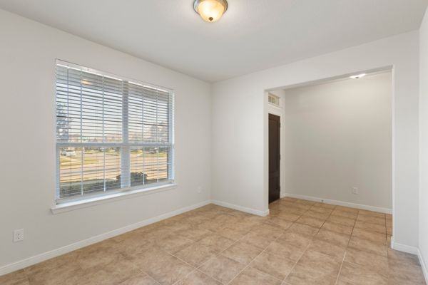 9205 Nickel Creek Dr - Photo 5 of 44